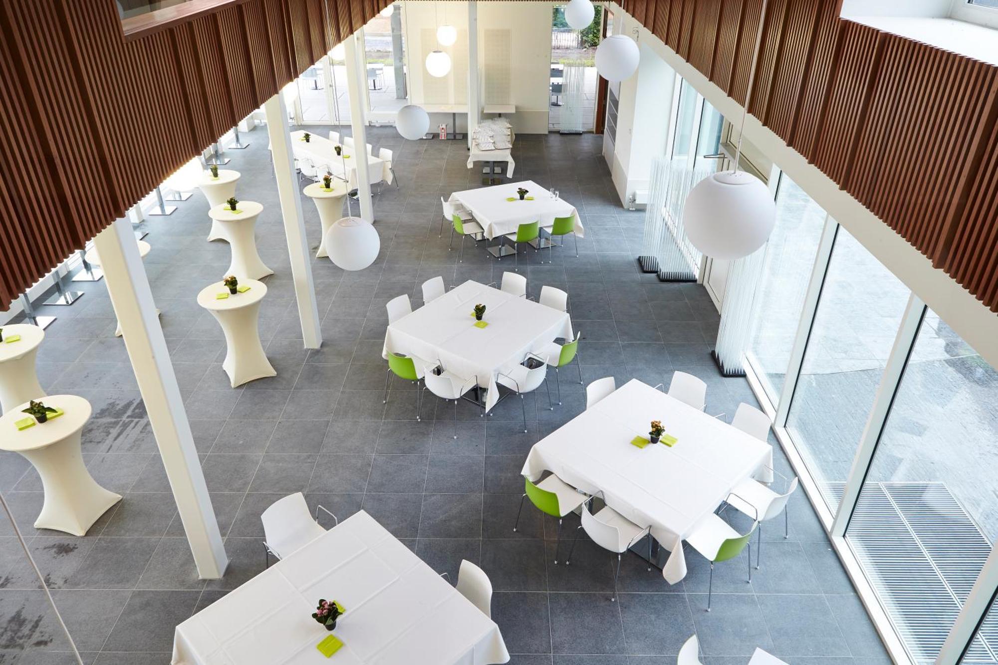 Hotel Middelpunt - Gratis Parking - Ontbijt Inbegrepen! Middelkerke Esterno foto