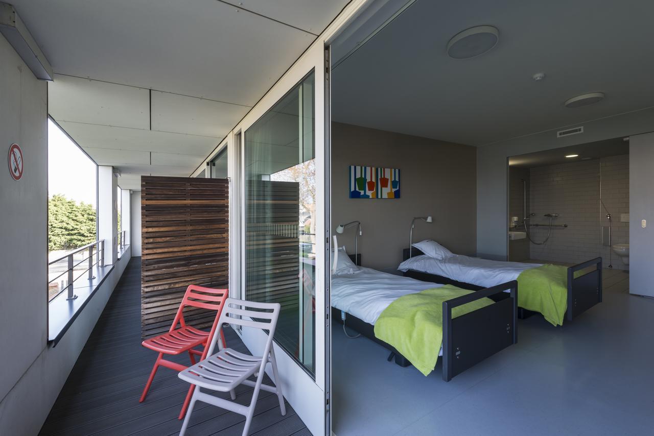 Hotel Middelpunt - Gratis Parking - Ontbijt Inbegrepen! Middelkerke Esterno foto